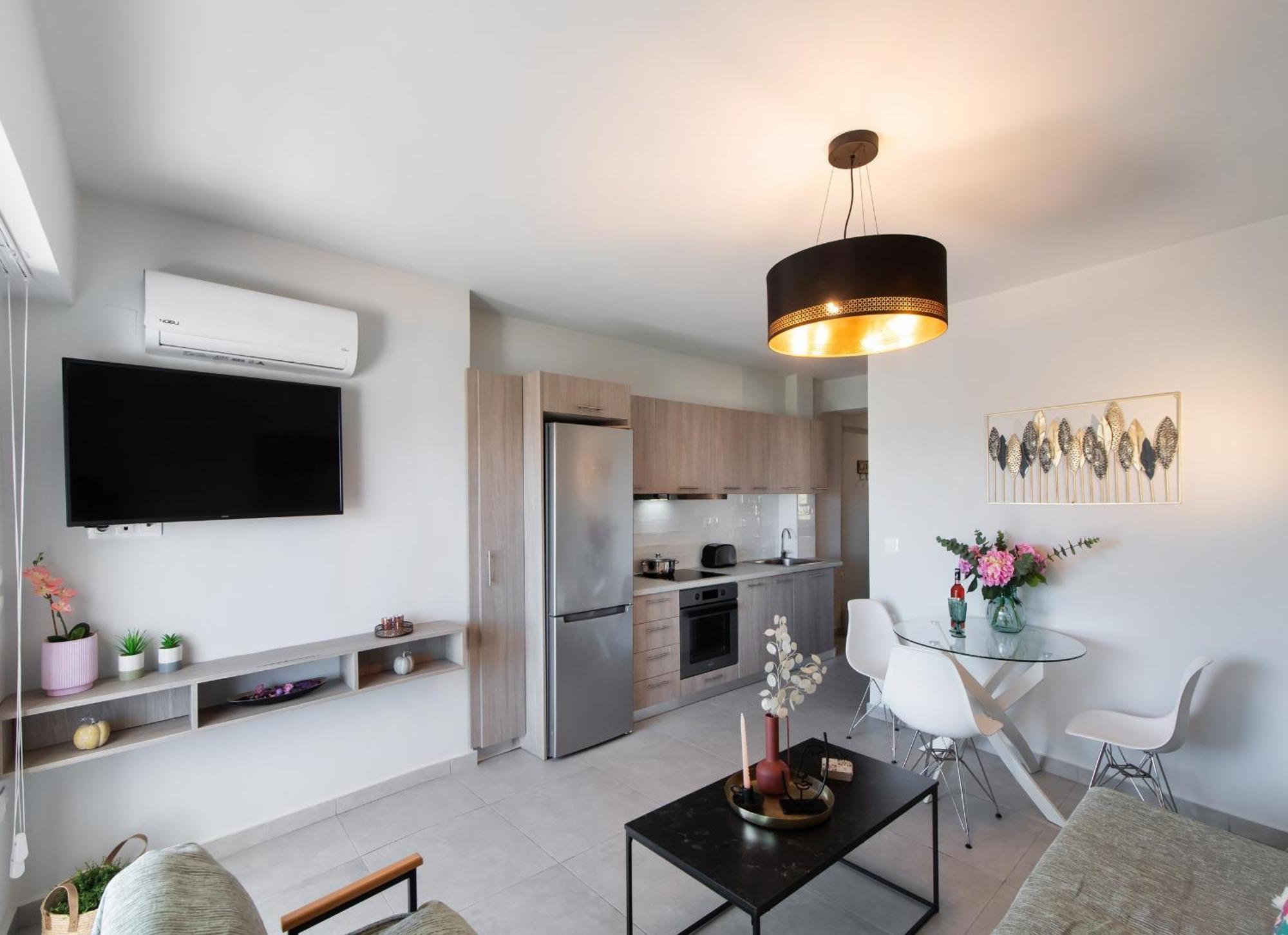 Katerina Luxurious Sea View Nikiana